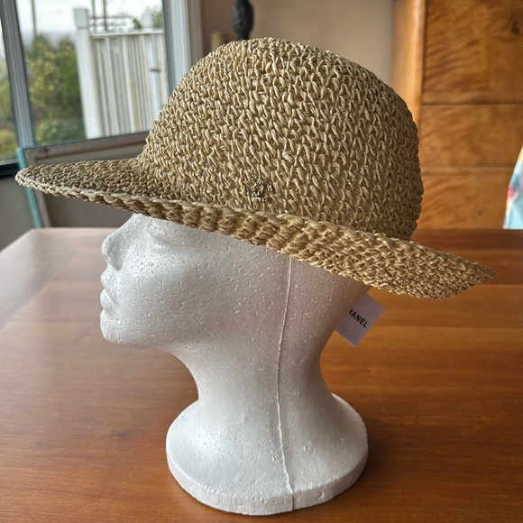 NWT CHANEL women’s raffia hat beige size medium - Picture 1 of 9